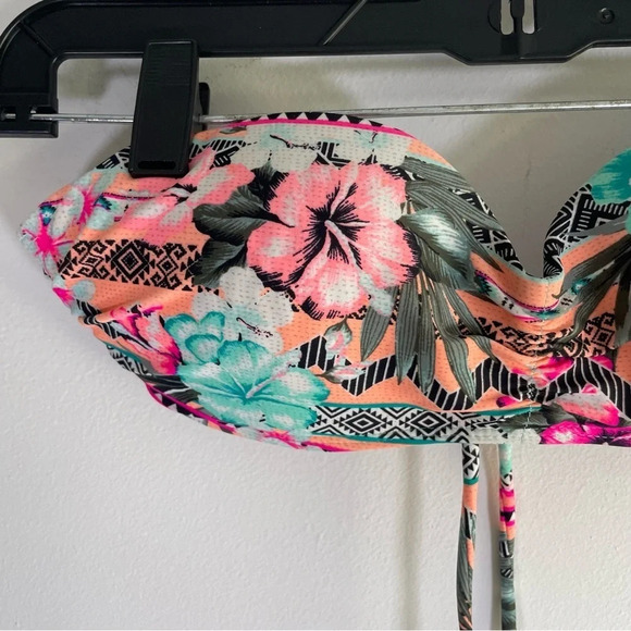 No Boundaries Women’s Bikini Top Size Small - Picture 2 of 5